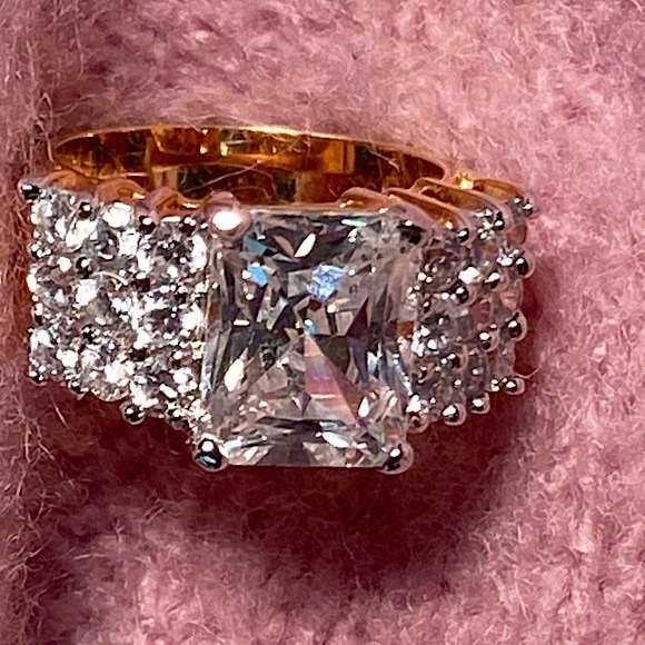 Simulated Diamond Engagement / Cocktail Ring - Picture 2 of 6